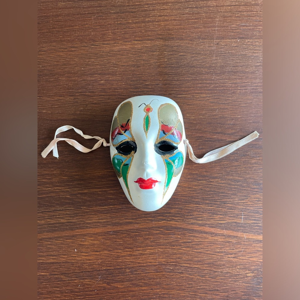 Vintage mini ceramic mask